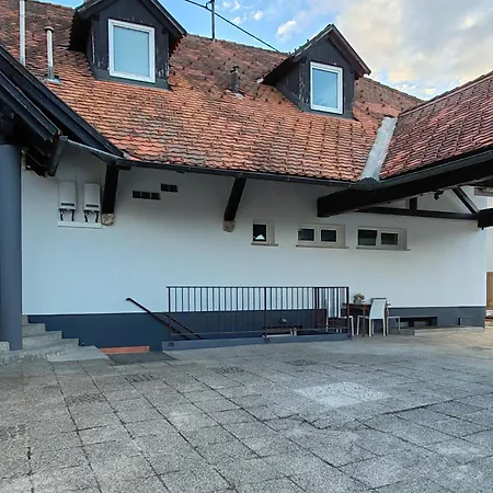 Lucky Center Lägenhet *