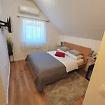 Lucky Center Apartment *