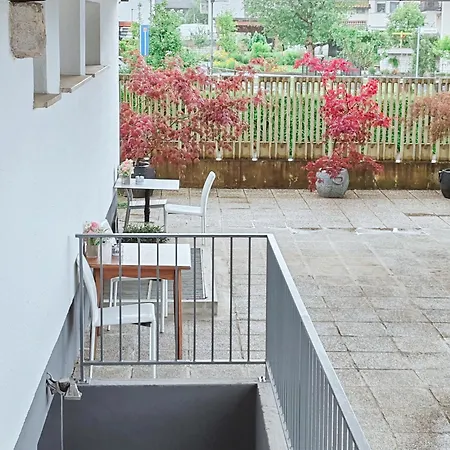 Lucky Center Apartment *